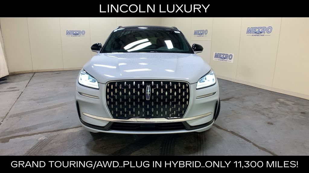 Used 2025 Lincoln Corsair Grand Touring w/ Towing Package AWD/4WD image 8