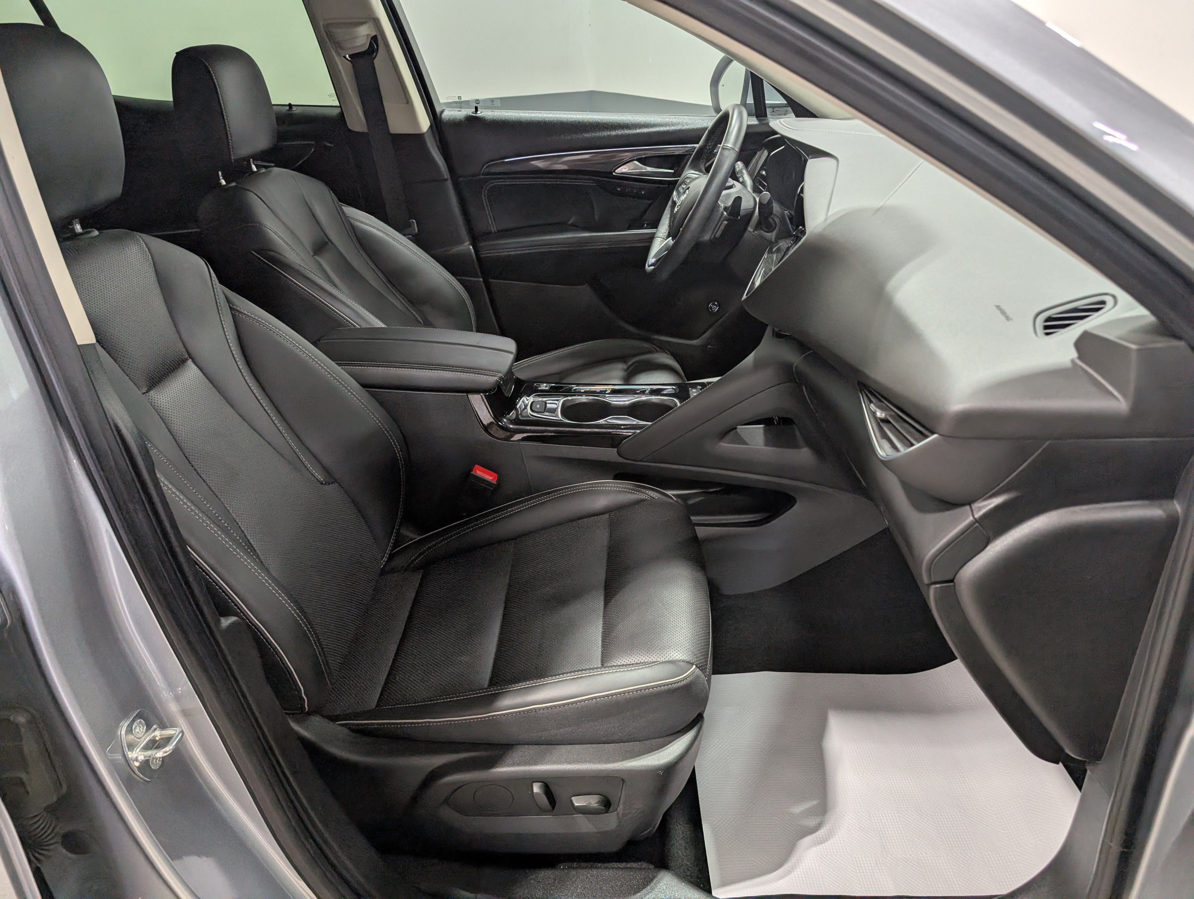 Used 2023 Buick Envision Essence AWD/4WD image 17
