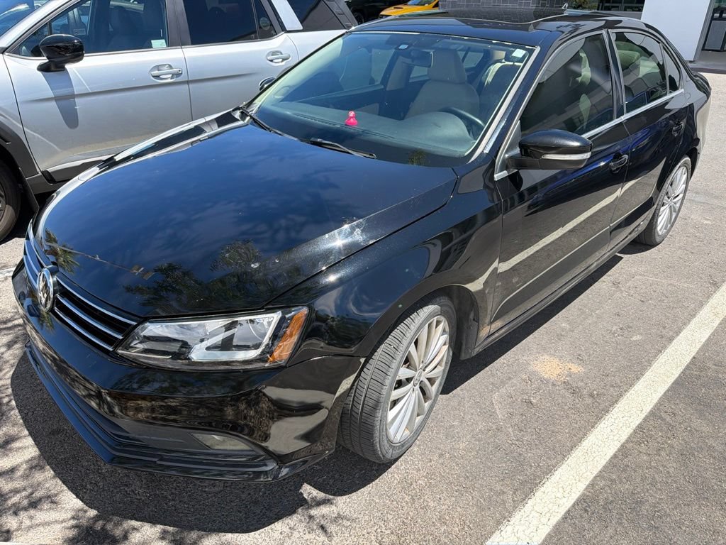 Used 2016 Volkswagen Jetta SEL w/ Lighting Package FWD image 4