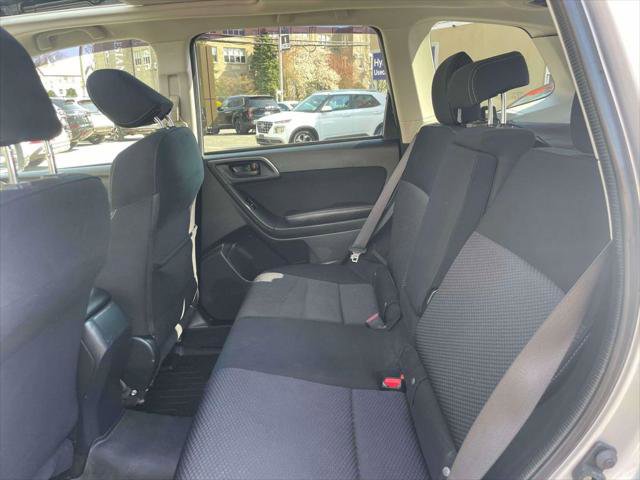 Used 2016 Subaru Forester 2.5i Premium w/ All-Weather Package image 10