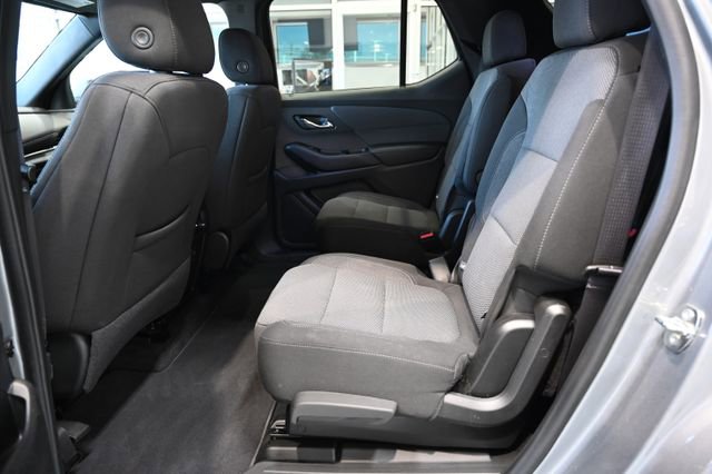 Used 2023 Chevrolet Traverse LT FWD image 11