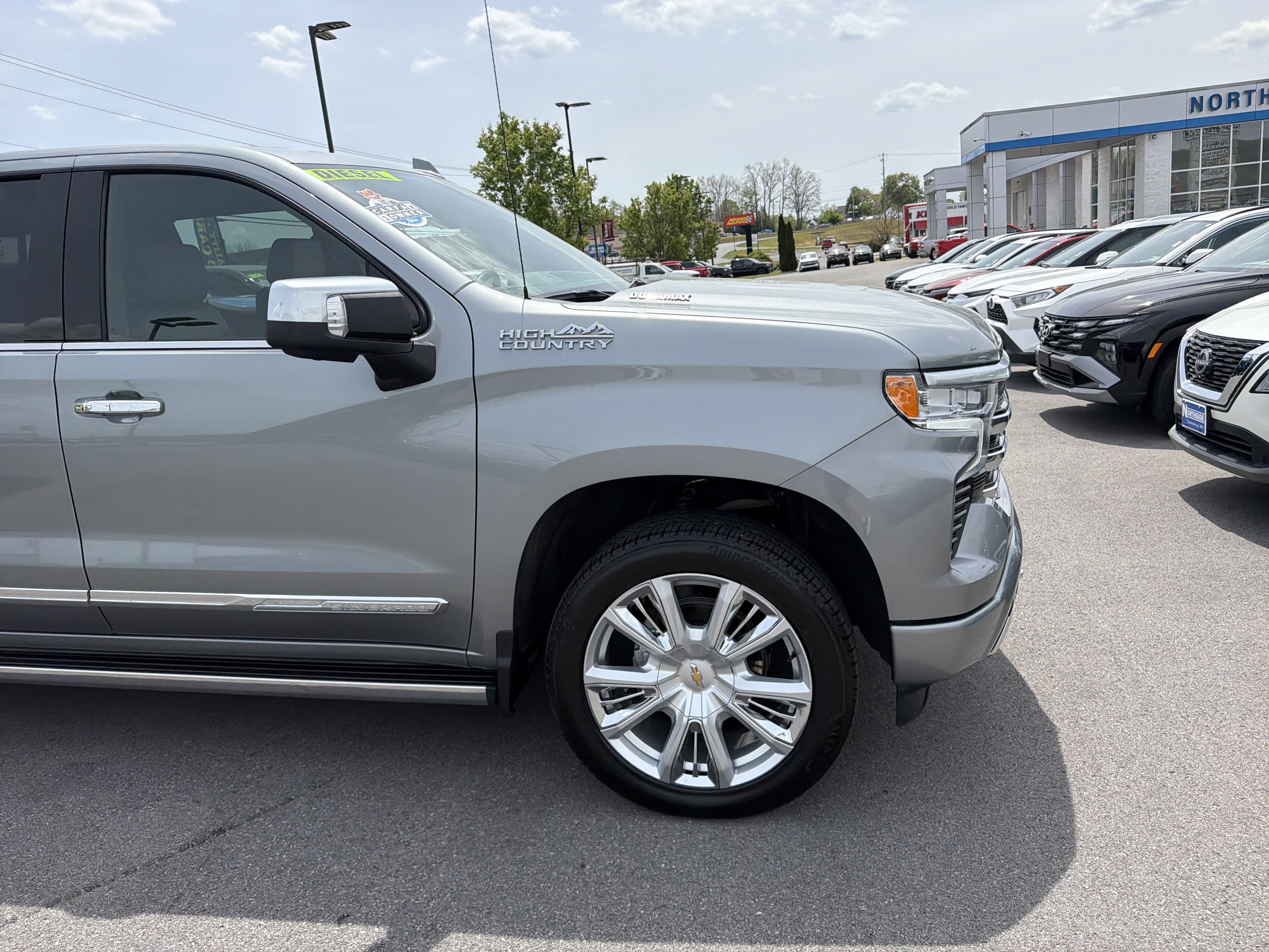 Used 2026 Chevrolet Silverado 1500 High Country AWD/4WD image 4