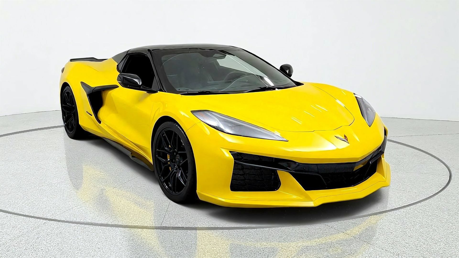Used 2025 Chevrolet Corvette Z06 w/ Stealth Interior Trim Package RWD image 7