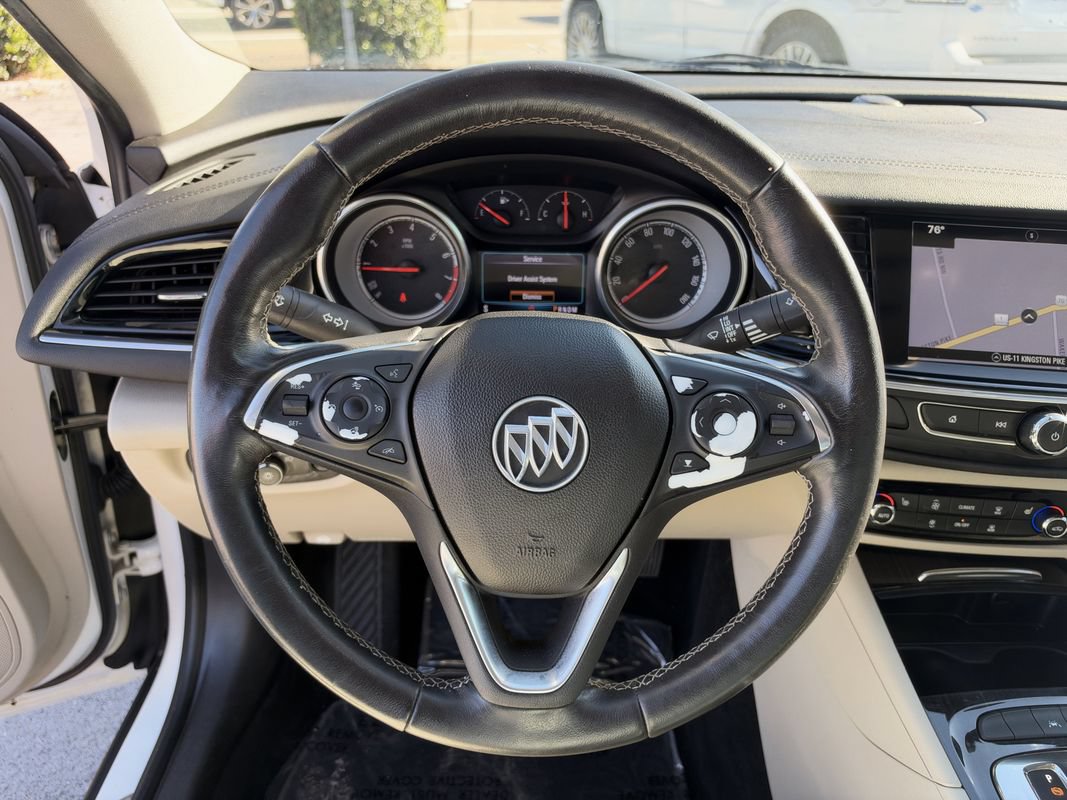 Used 2018 Buick Regal Essence w/ Driver Confidence Package #1 FWD image 16