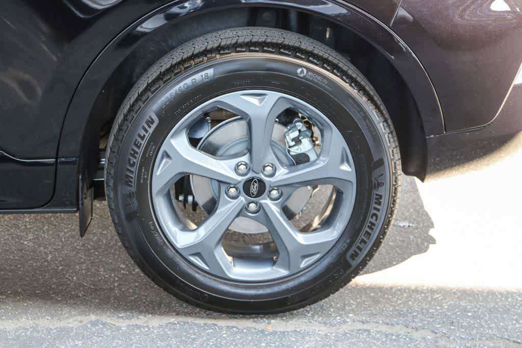 New 2024 Ford Escape ST-Line w/ Equipment Group 301A FWD image 12