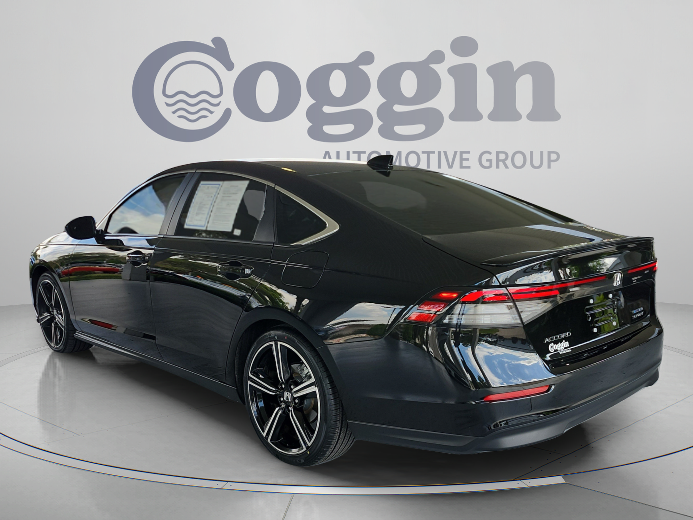 Used 2025 Honda Accord Sport image 3