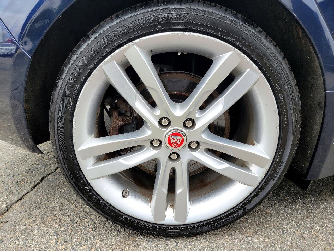 Used 2017 Jaguar XE Prestige image 16