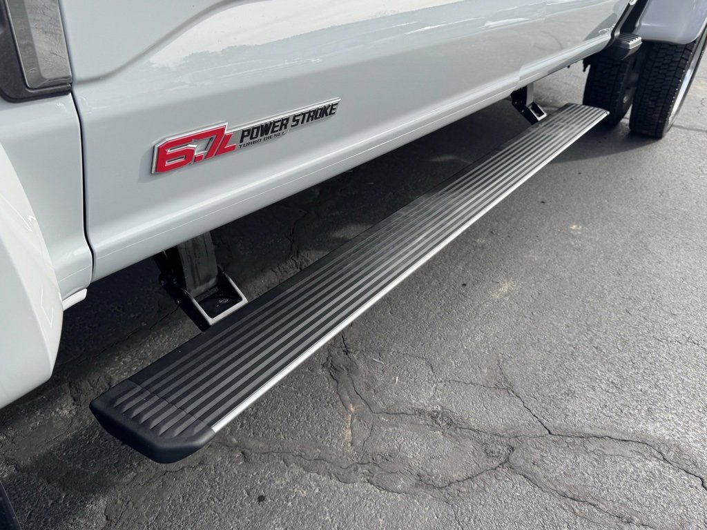 Used 2025 Ford F450 Lariat image 45