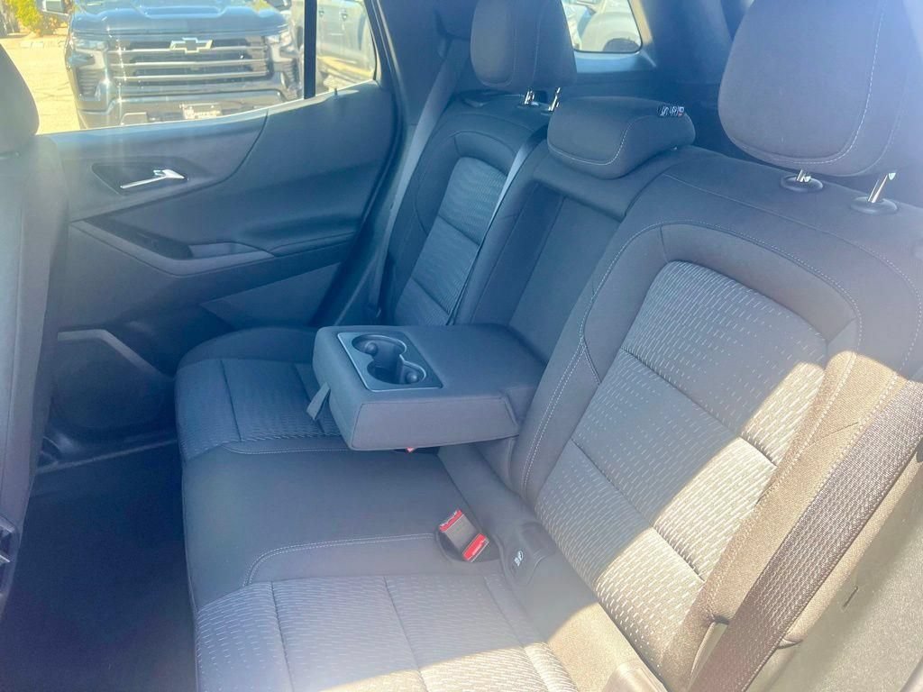 New 2026 Chevrolet Equinox LT w/ Safety and Technology Package AWD/4WD image 23