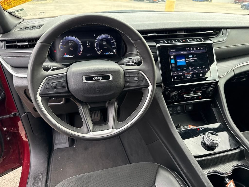 Used 2024 Jeep Grand Cherokee Altitude AWD/4WD image 15