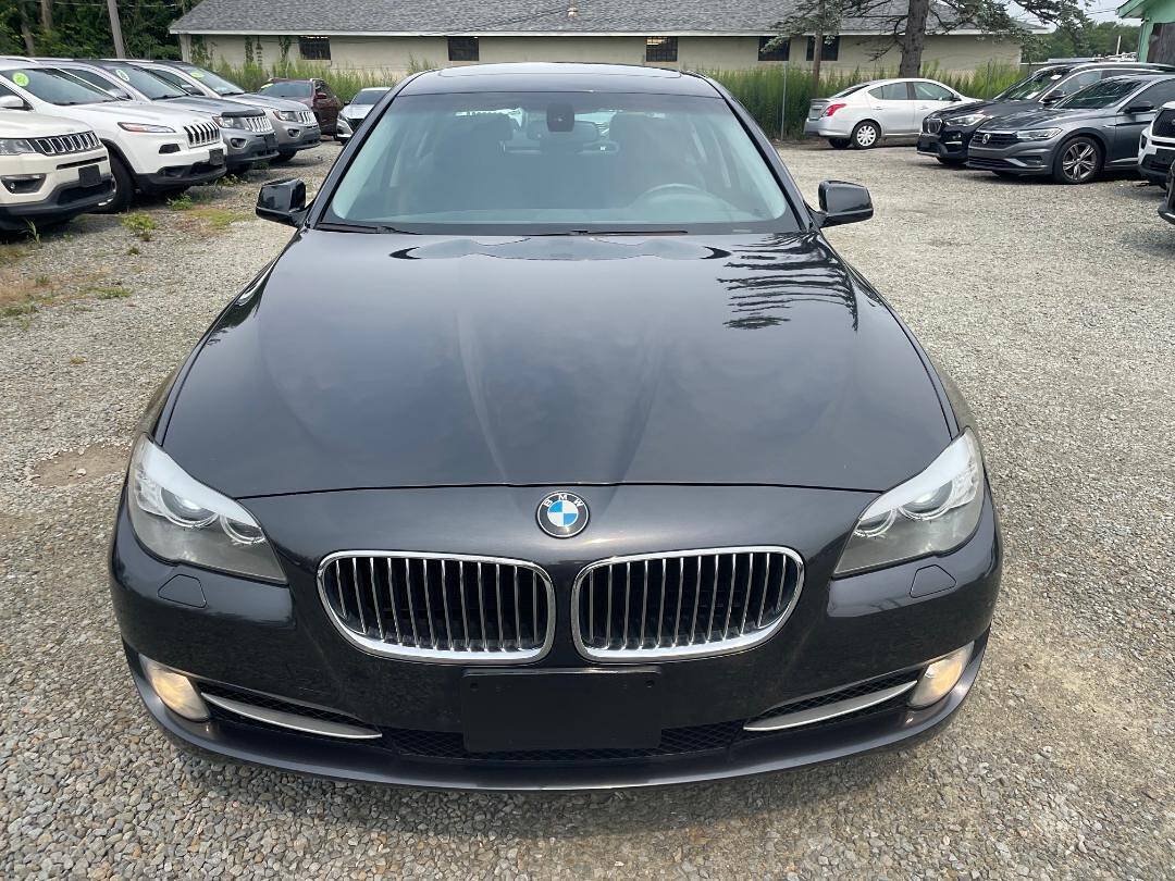 Used 2011 BMW 535i xDrive Sedan AWD/4WD image 2