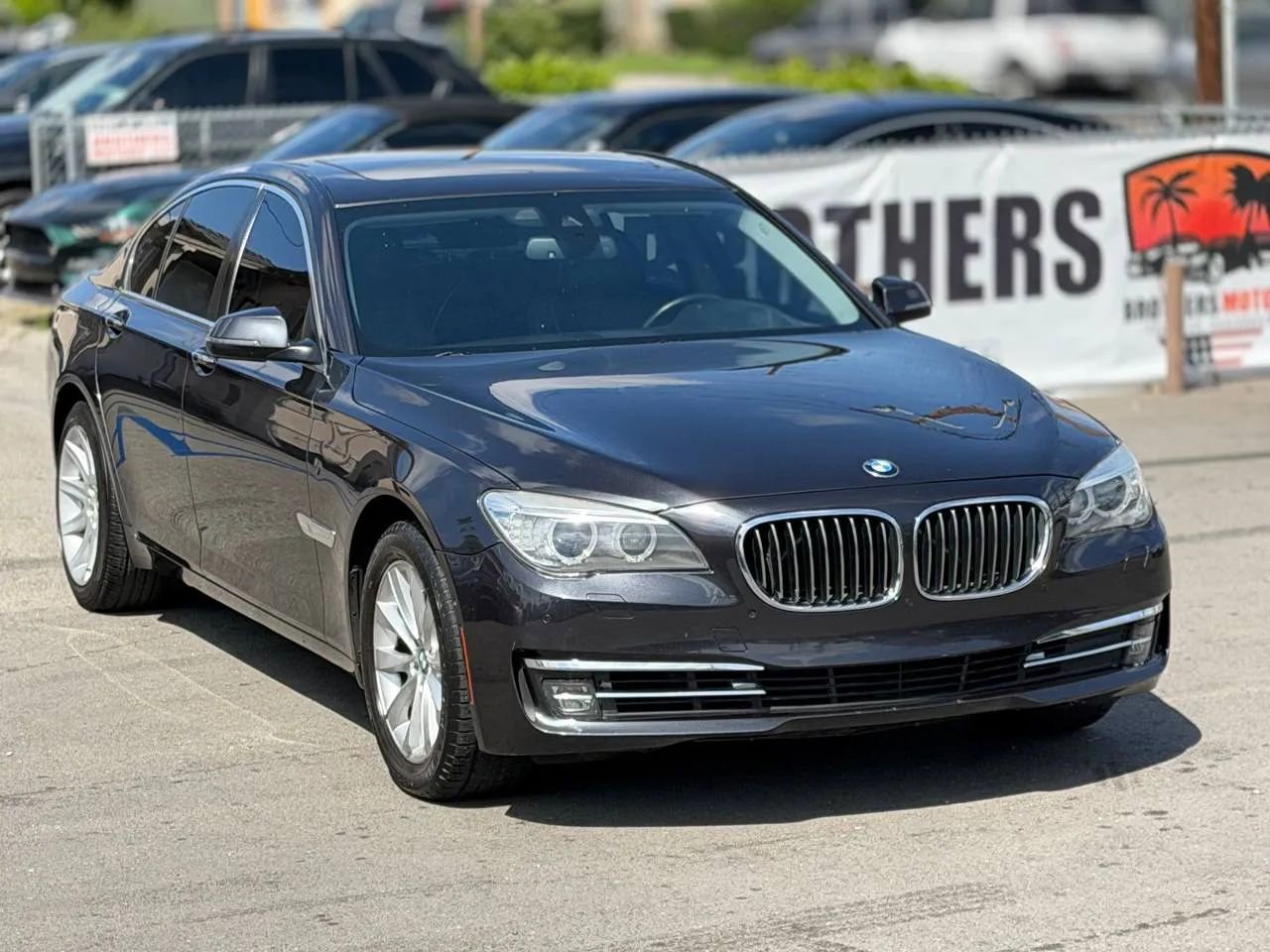Used 2014 BMW 740i image 2