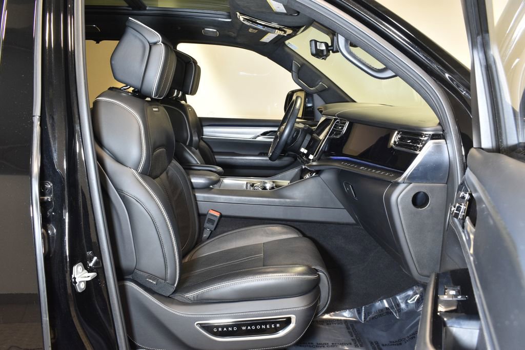 Used 2023 Jeep Grand Wagoneer Series II w/ Quick Order Packagew 28T image 32