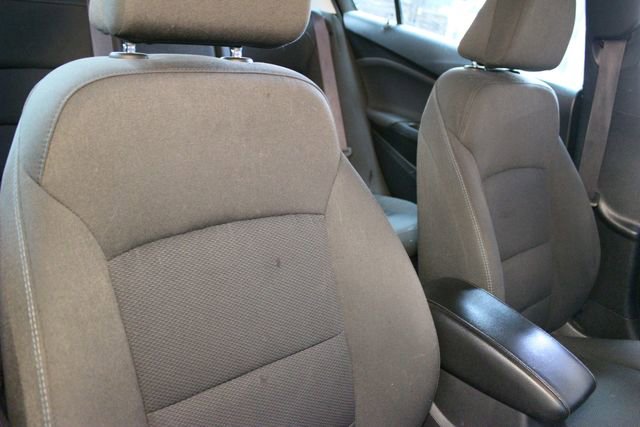 Used 2016 Chevrolet Cruze LT w/ Sun And Sound Package FWD image 11