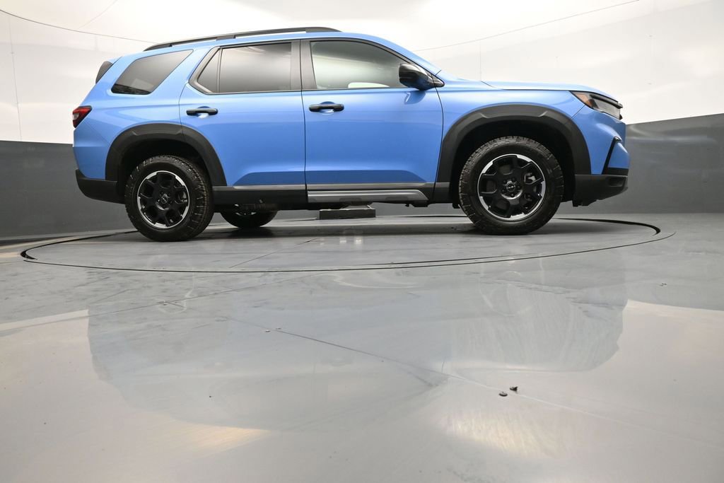 Used 2025 Honda Pilot TrailSport image 31