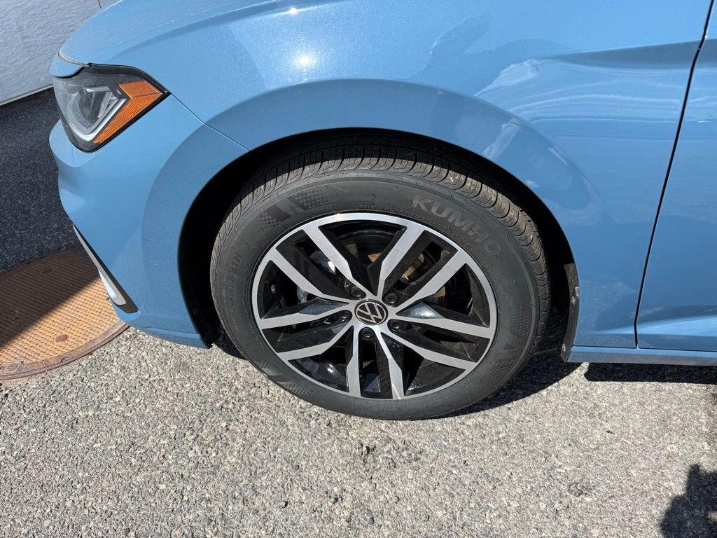 New 2026 Volkswagen Jetta SE FWD image 9