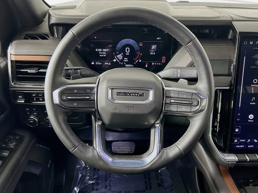 Used 2025 GMC Yukon XL Denali AWD/4WD image 11