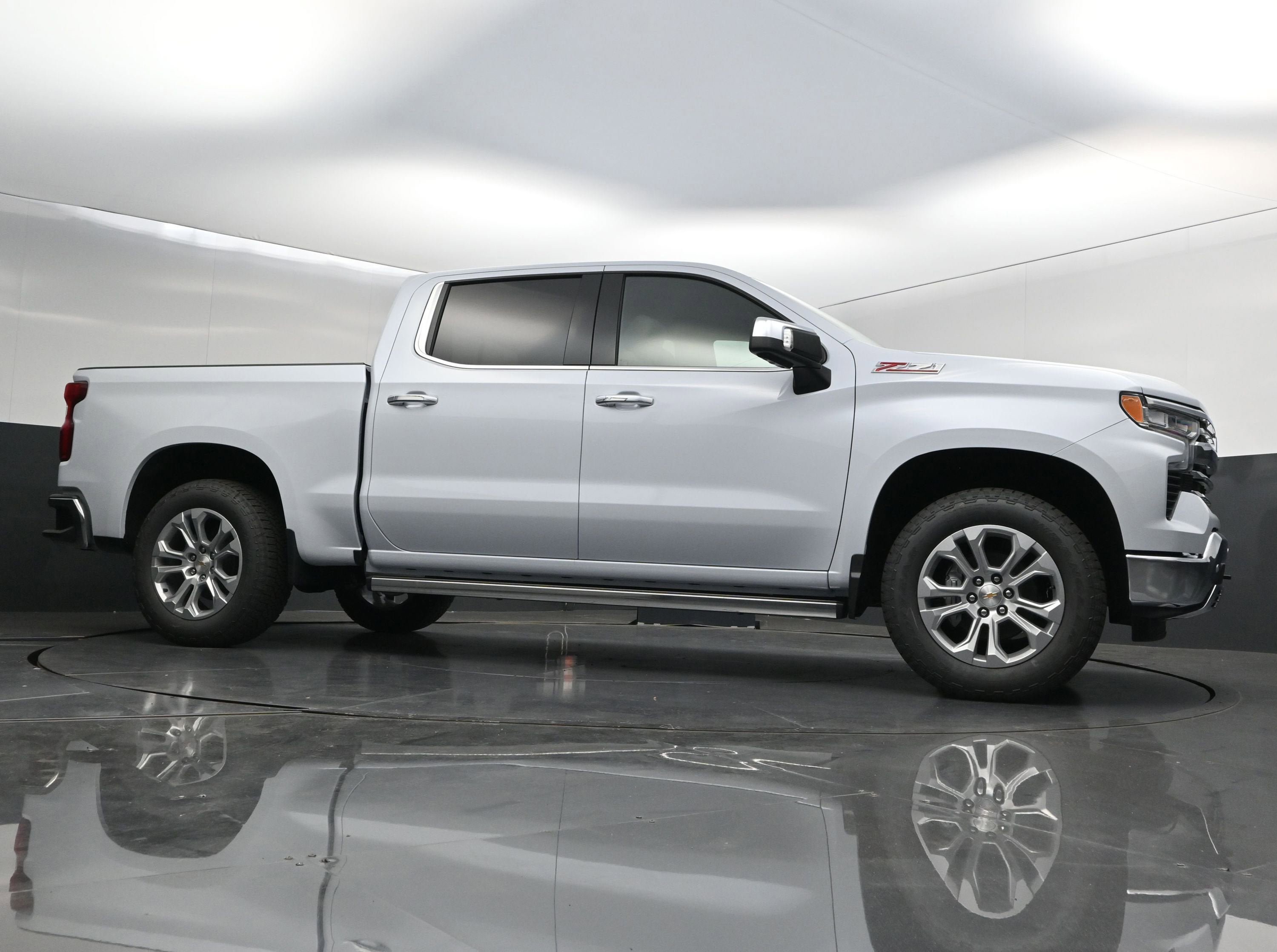 New 2026 Chevrolet Silverado 1500 LTZ w/ Z71 Off-Road Package AWD/4WD image 42