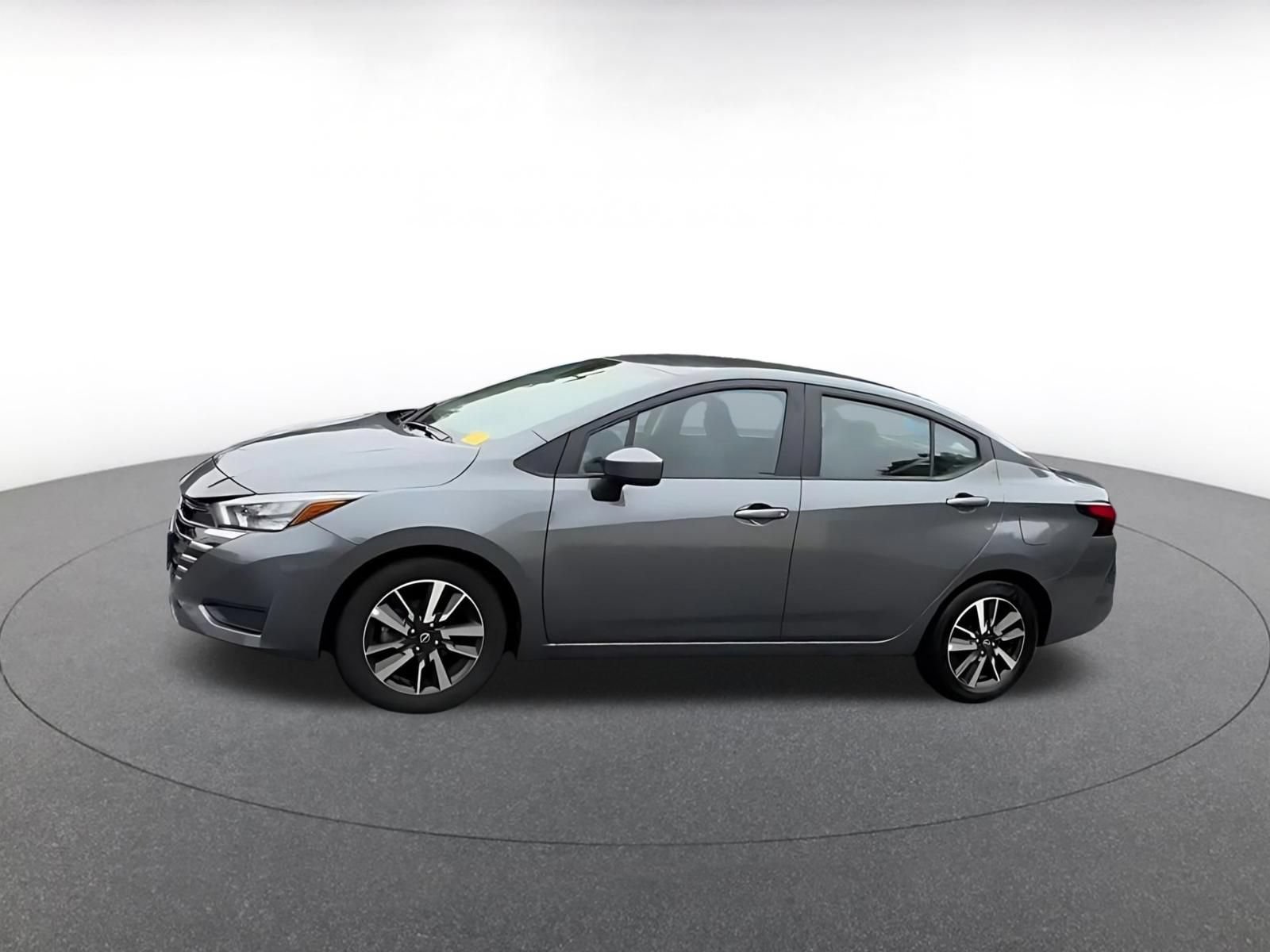Used 2025 Nissan Versa SV FWD image 8