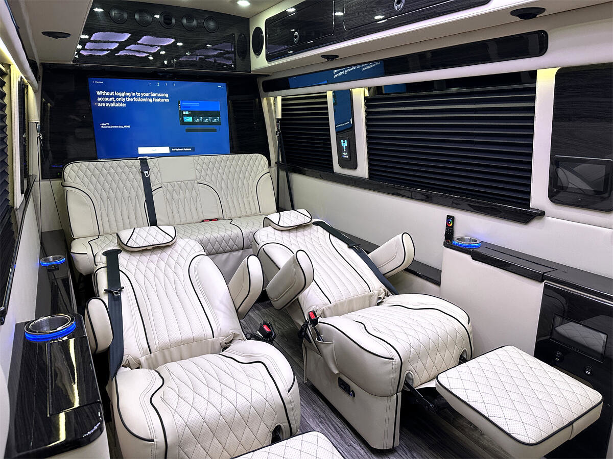 Used 2024 Mercedes-Benz Sprinter 3500 image 4