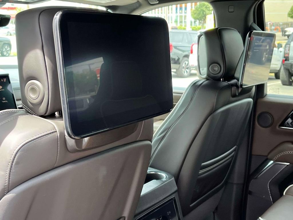 New 2026 GMC Yukon Denali Ultimate AWD/4WD image 17