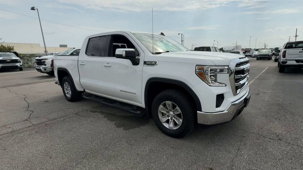 Used 2022 GMC Sierra 1500 SLE w/ Driver Alert Package I AWD/4WD image 2