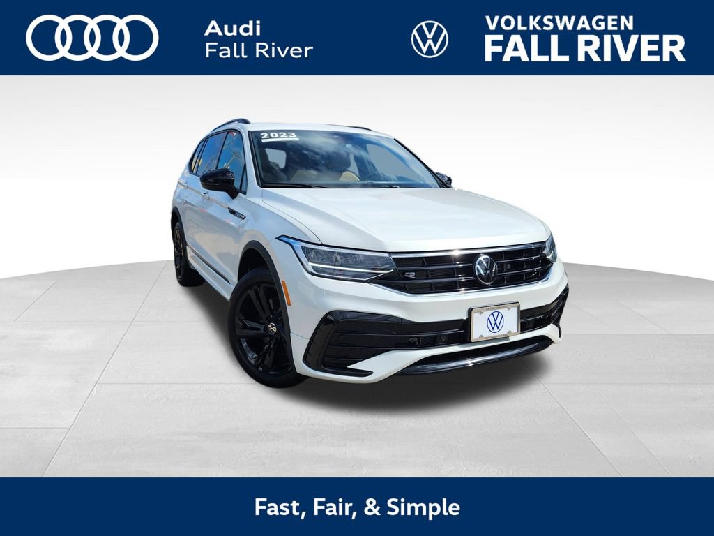 Certified 2024 Volkswagen Tiguan SE R-Line