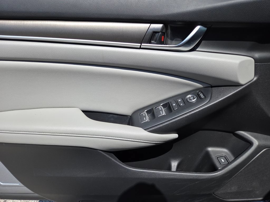 Used 2020 Honda Accord LX image 29