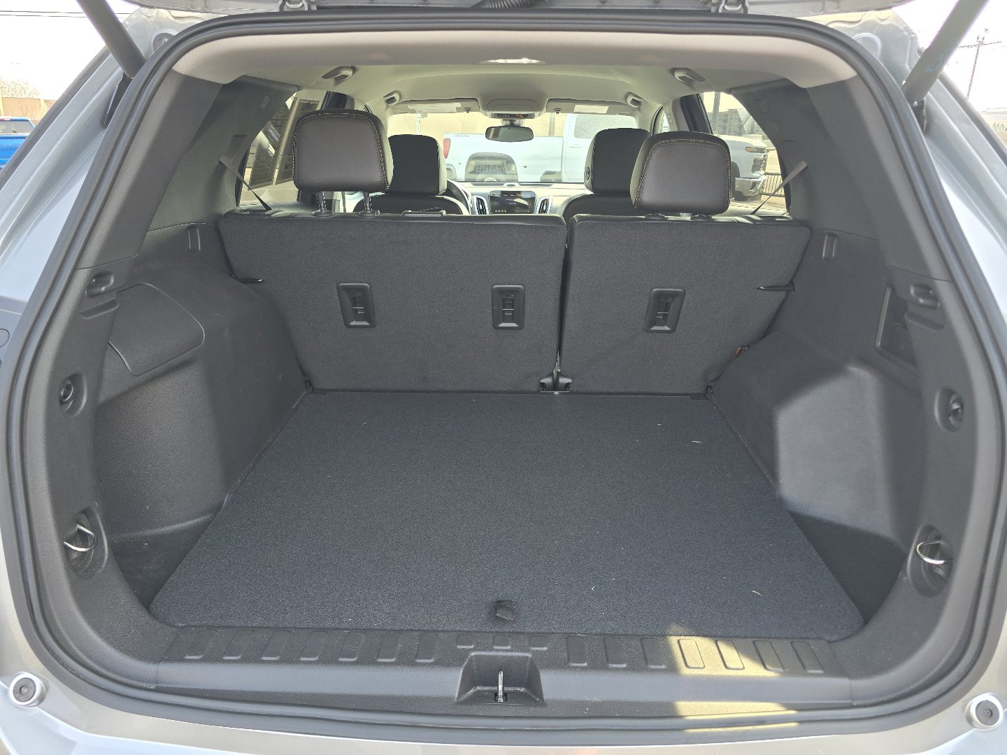 Used 2024 Chevrolet Equinox Premier image 22