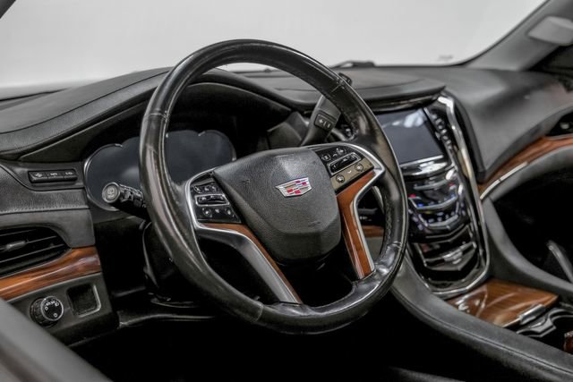Used 2018 Cadillac Escalade Luxury RWD image 21