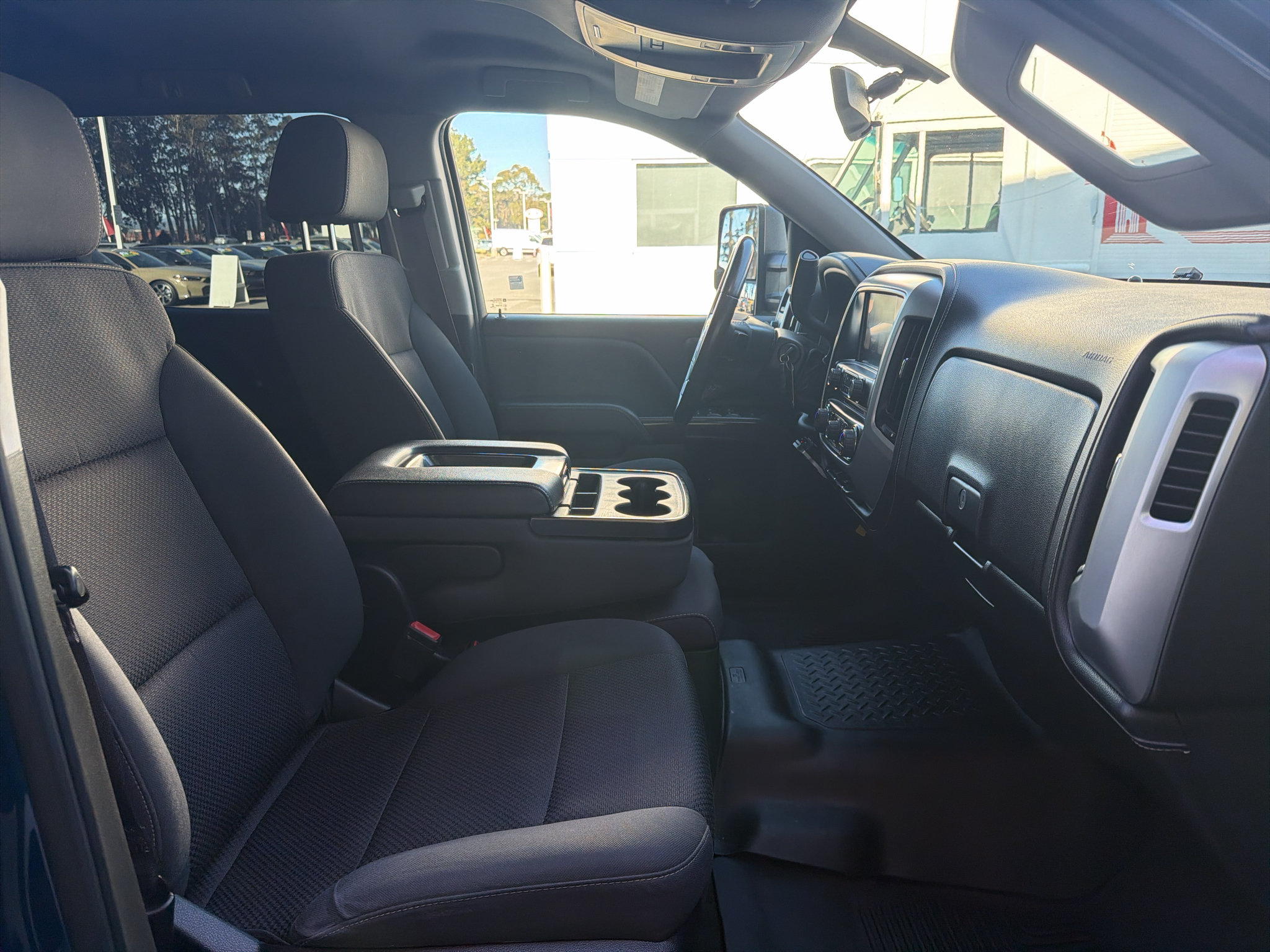 Used 2017 GMC Sierra 1500 SLE w/ SLE Value Package AWD/4WD image 16