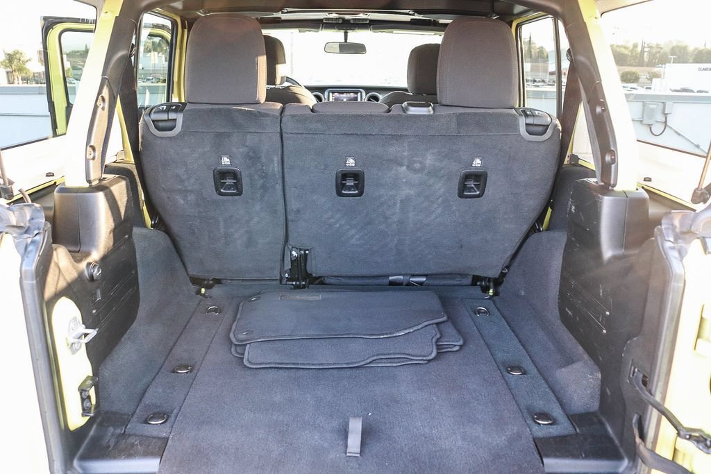 Used 2023 Jeep Wrangler Unlimited Sport AWD/4WD image 31