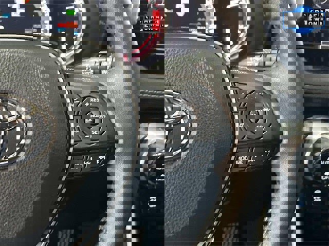 Used 2023 Toyota RAV4 XLE Premium image 30