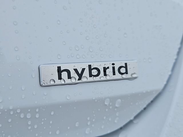 Used 2025 Hyundai Elantra SEL FWD image 8