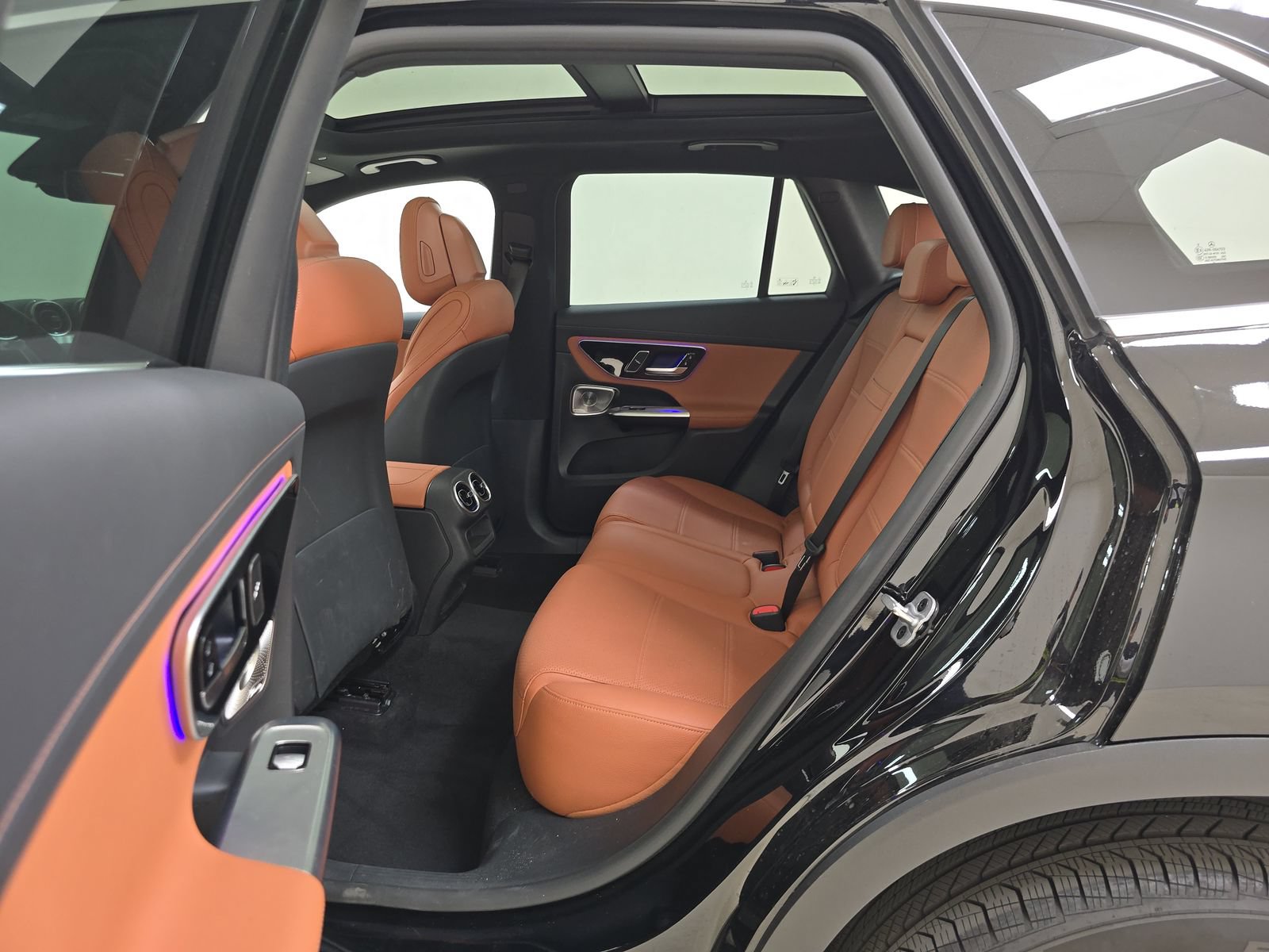 Used 2023 Mercedes-Benz GLC 300 w/ Exclusive Trim Package image 15