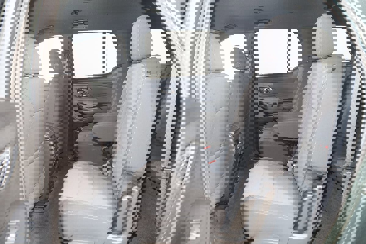 Used 2023 Chevrolet Traverse LT image 46