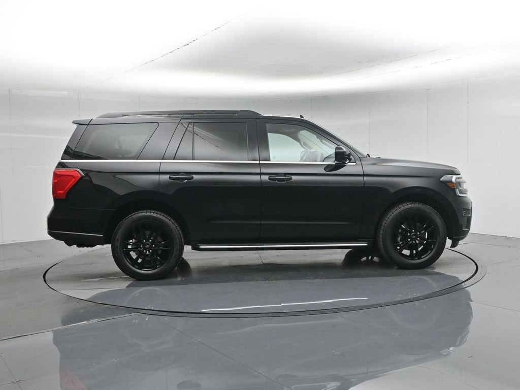 Used 2023 Ford Expedition XLT image 29