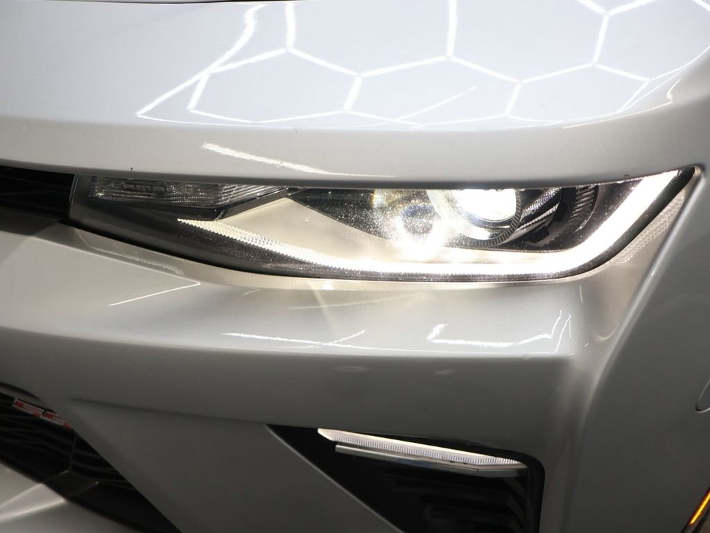 Used 2016 Chevrolet Camaro SS image 27