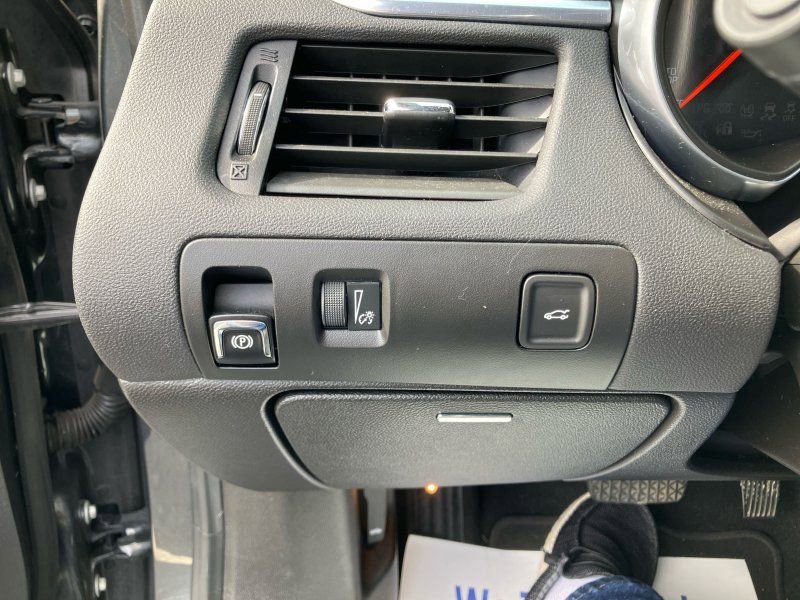 Used 2019 Chevrolet Impala LT image 12