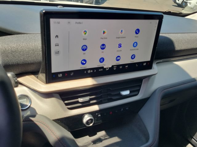 Used 2026 Ford Explorer Active w/ Active Comfort Package RWD image 8