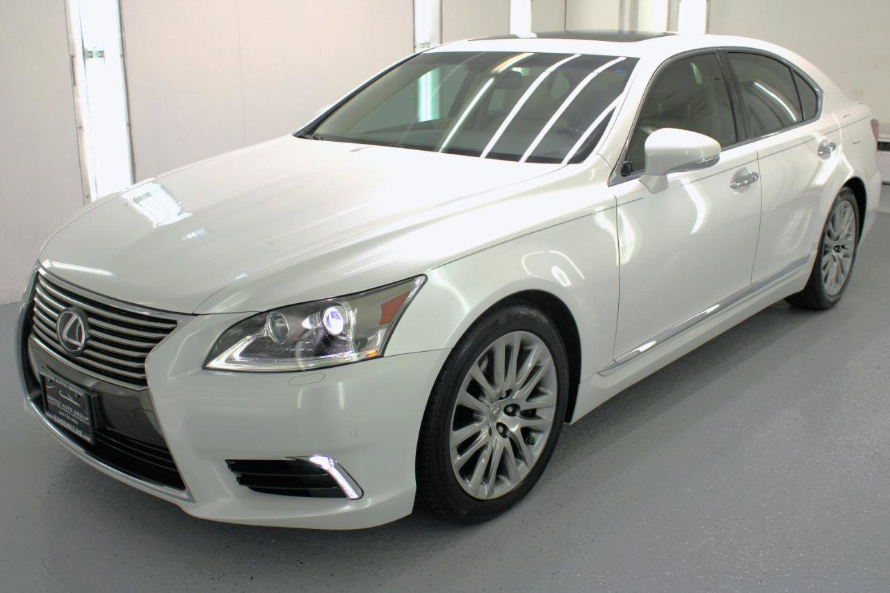 Used 2016 Lexus LS 460 w/ Comfort Package image 4