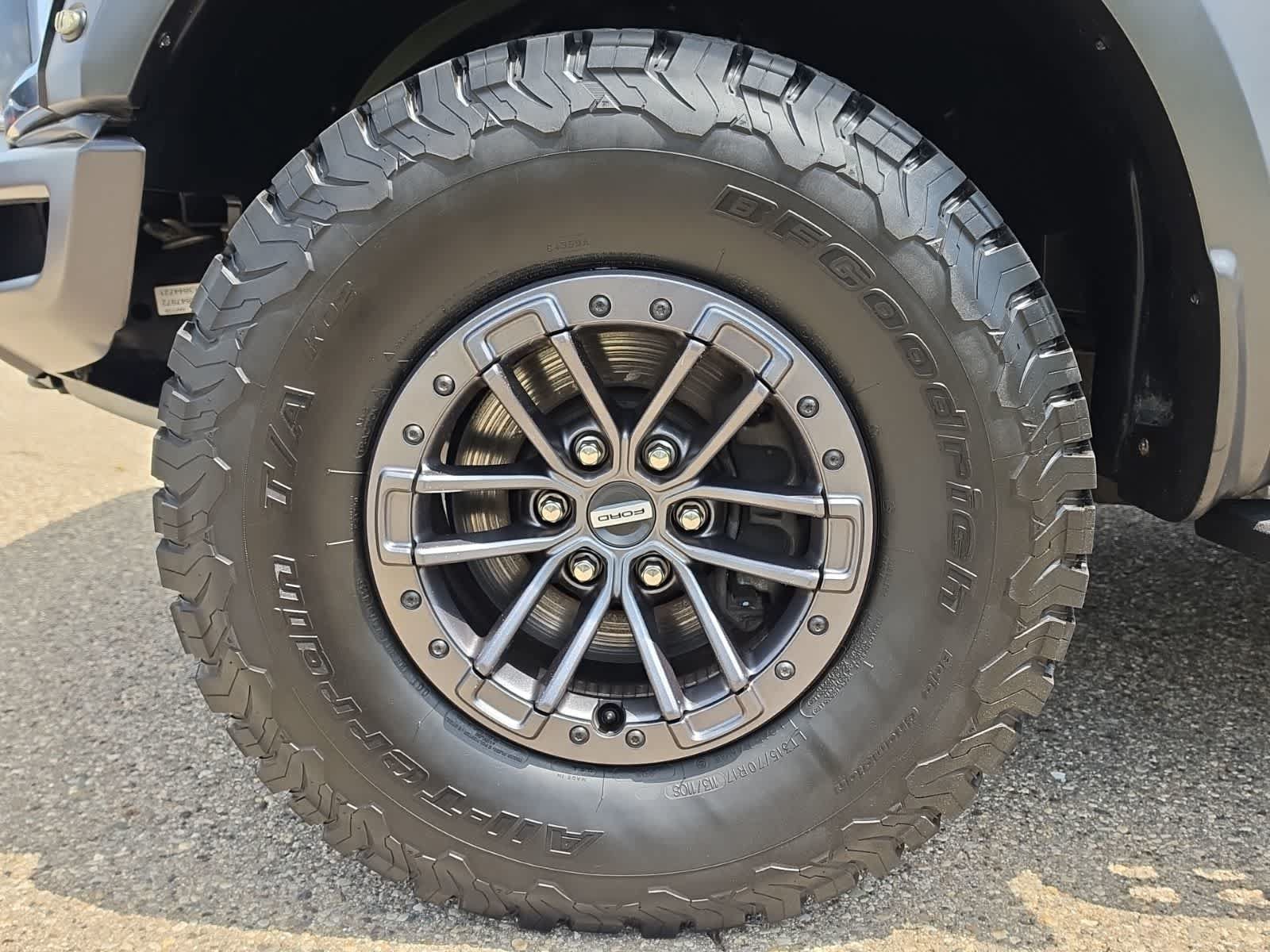 Used 2019 Ford F150 Raptor w/ Equipment Group 802A Luxury AWD/4WD image 14