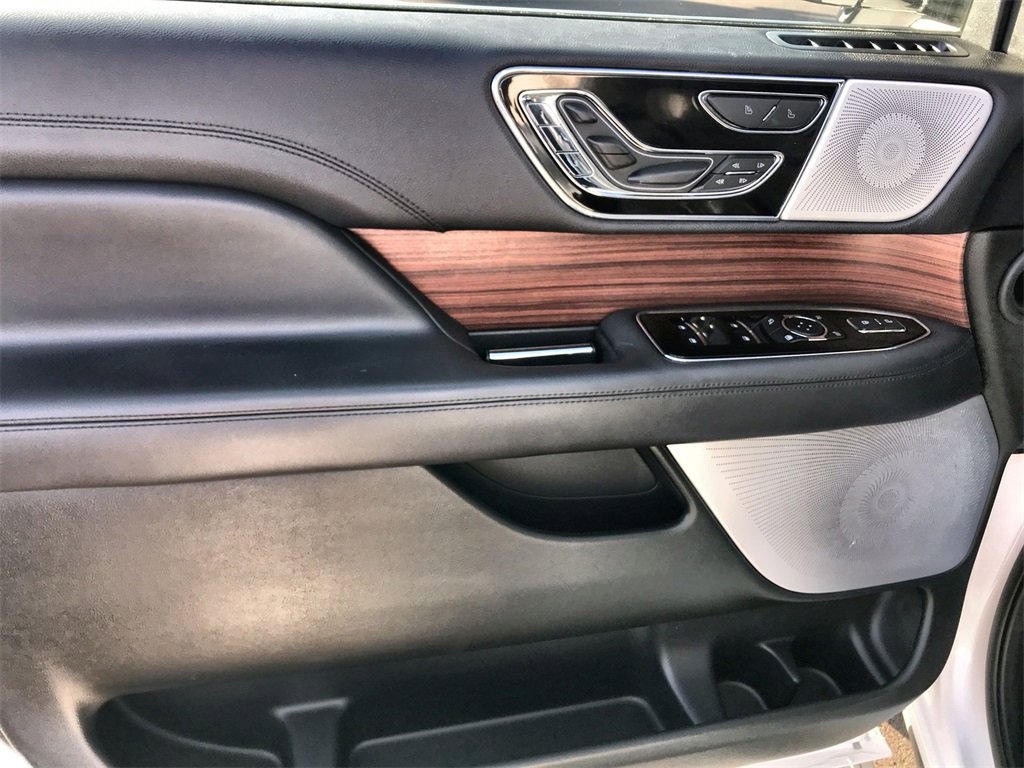 Used 2024 Lincoln Navigator L Reserve image 13