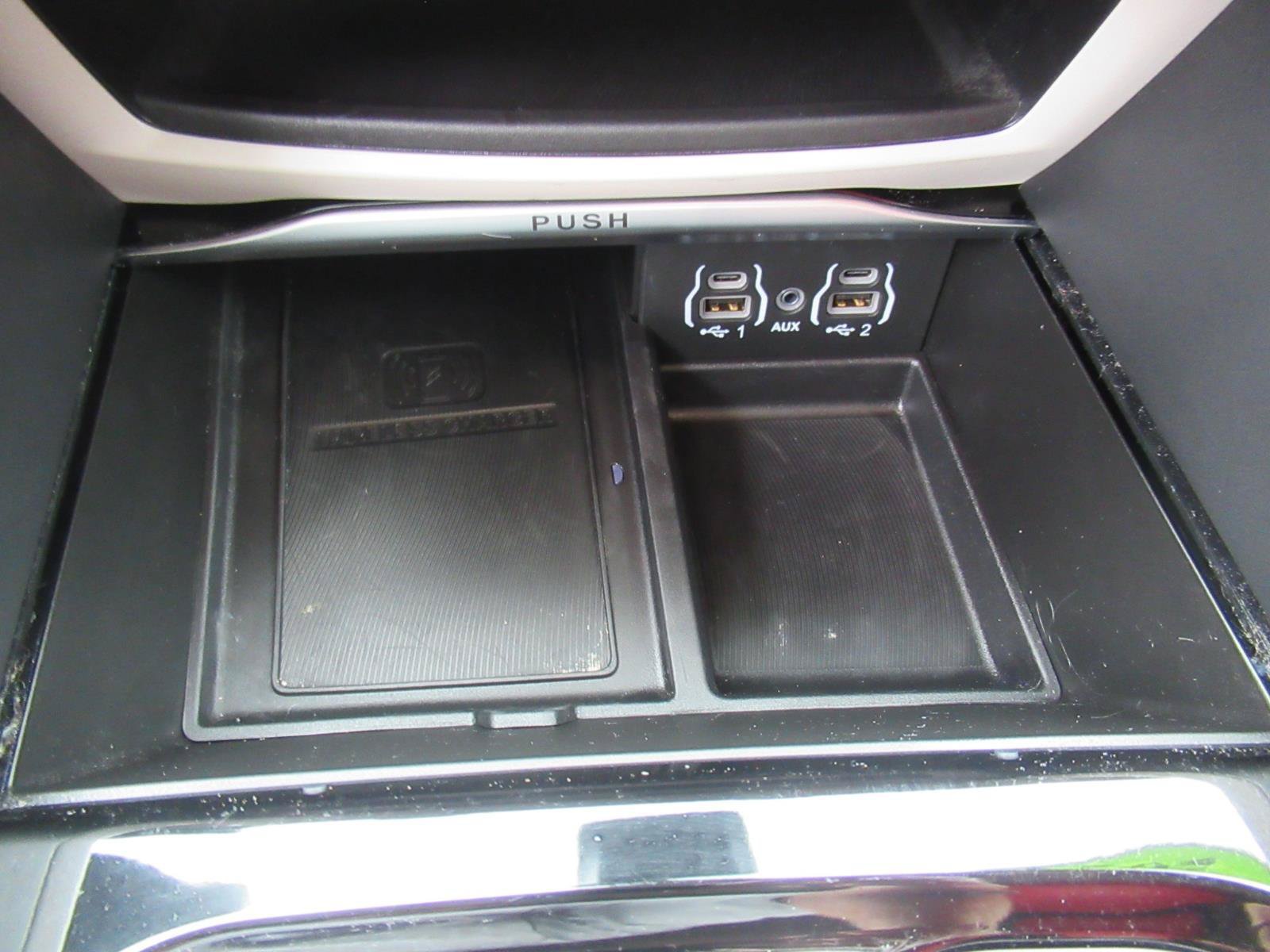 Certified 2023 Chrysler Pacifica Limited w/ Trailer Tow Group FWD image 27