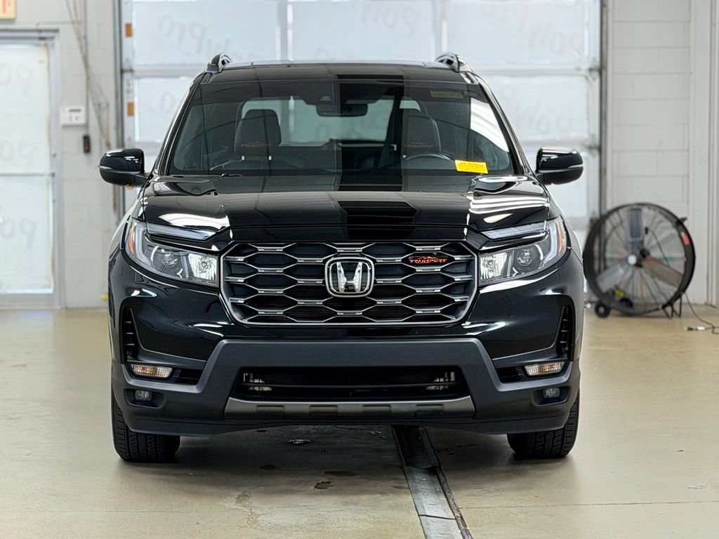 Used 2022 Honda Passport TrailSport image 2