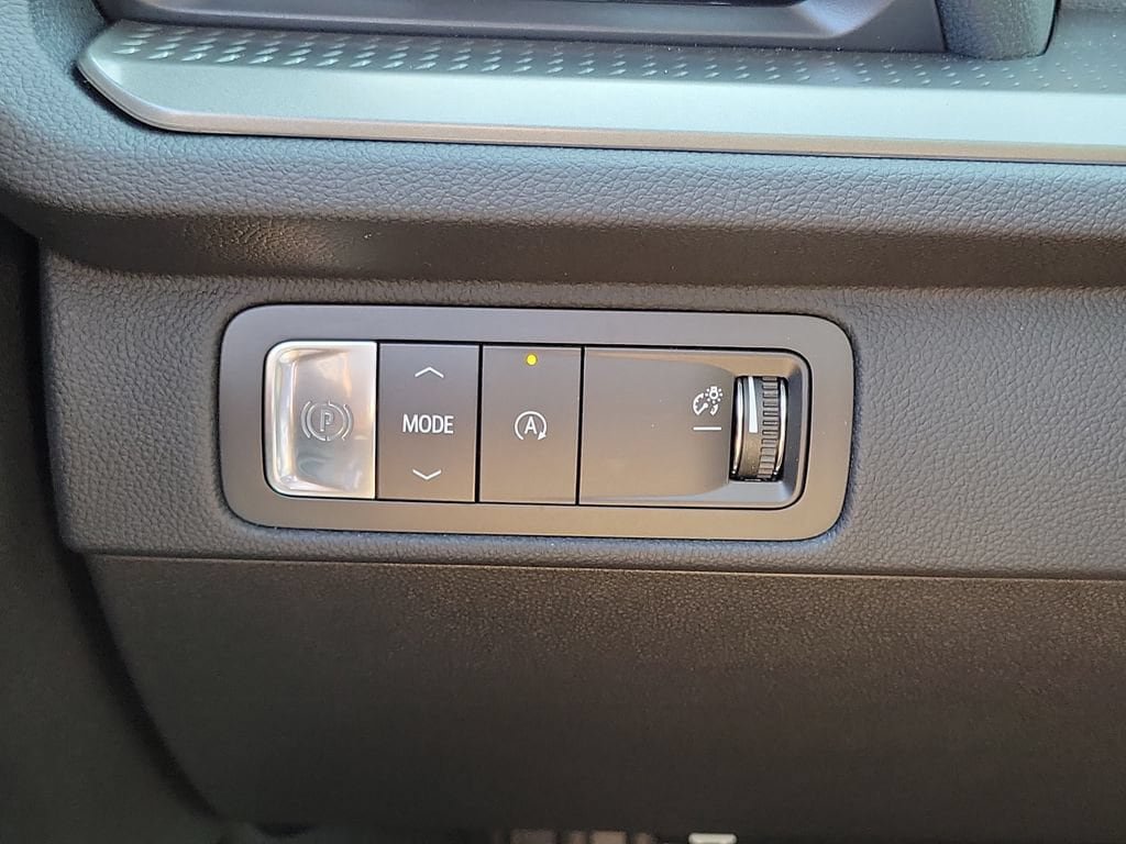 New 2026 Chevrolet Traverse LT w/ Midnight/Sport Edition FWD image 13