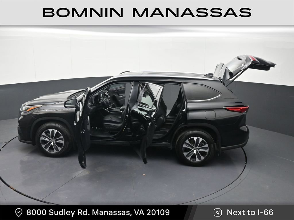 Used 2021 Toyota Highlander XLE image 43