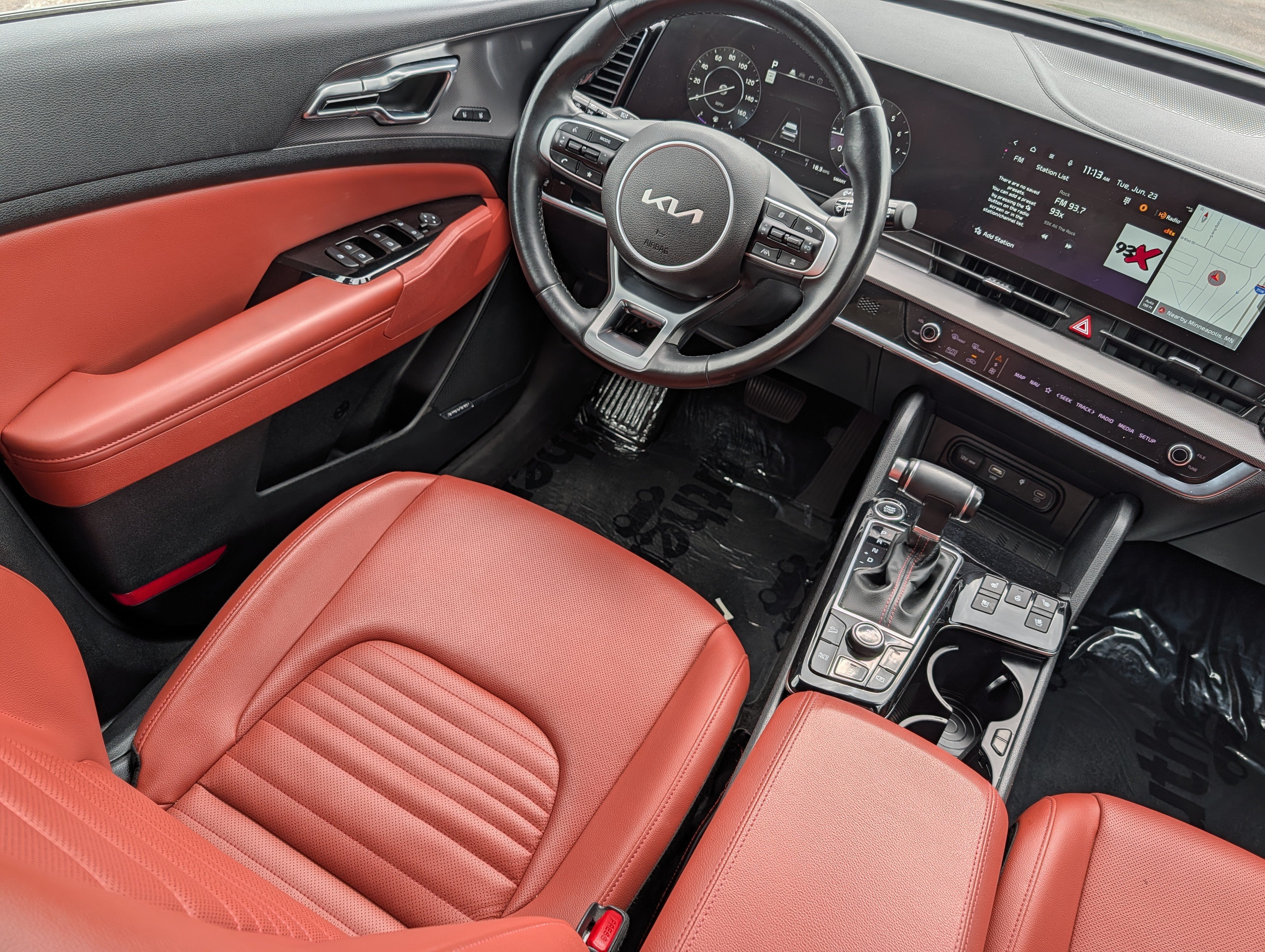 Certified 2023 Kia Sportage SX AWD/4WD image 9