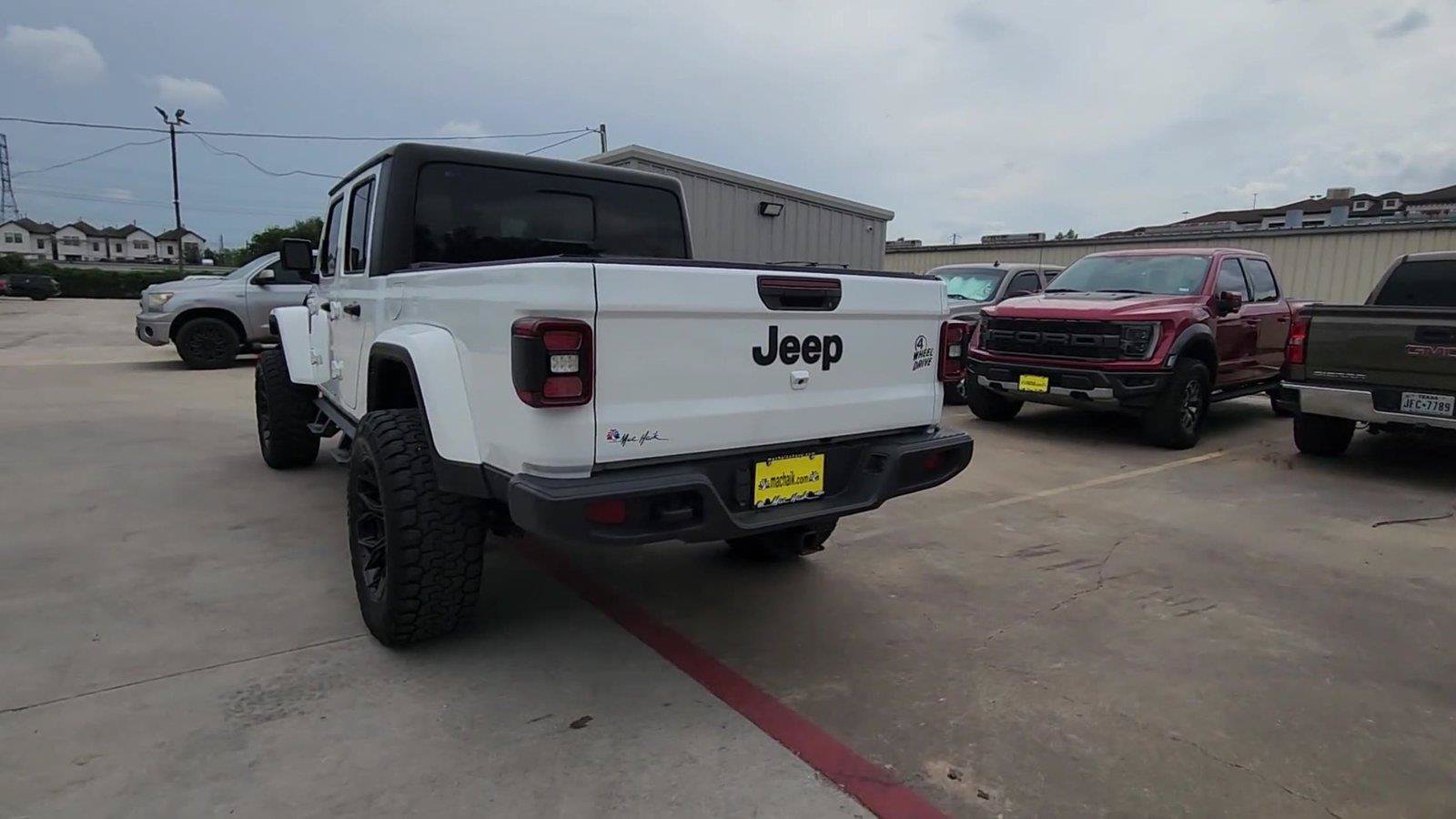 Used 2024 Jeep Gladiator Sport AWD/4WD image 7