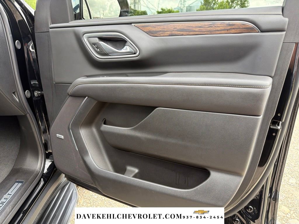 Used 2024 Chevrolet Tahoe Premier w/ Premium Package 2 AWD/4WD image 26